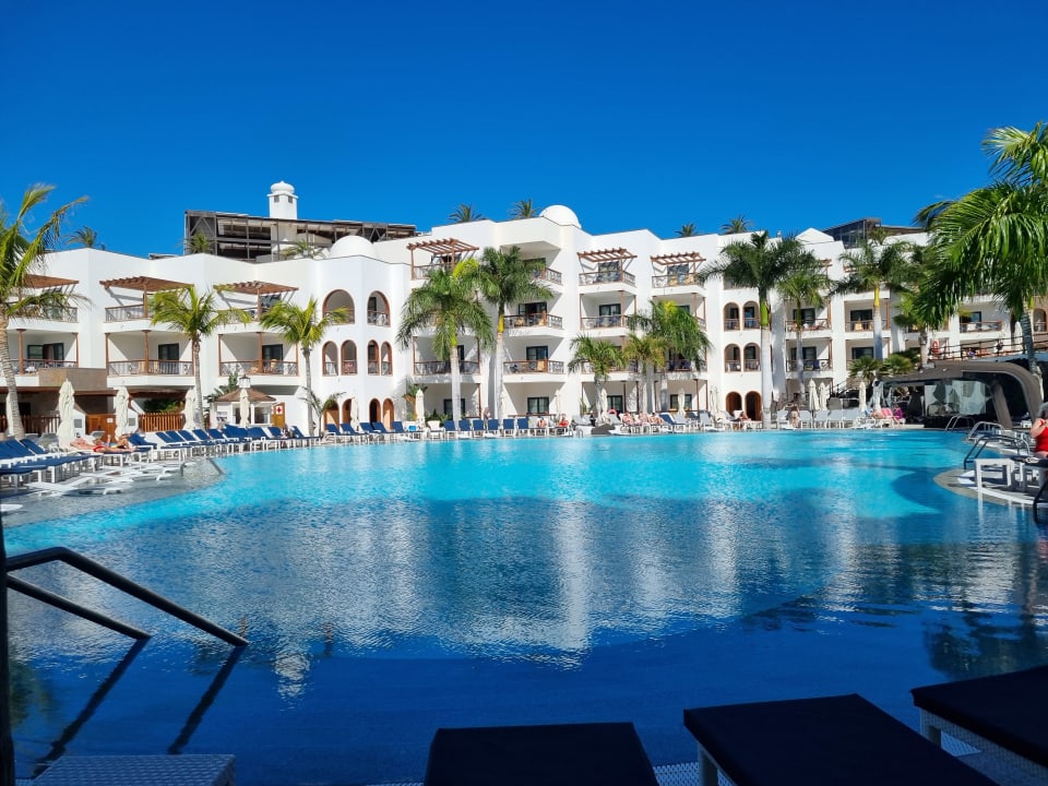 Pool Princesa Yaiza Suite Hotel Resort