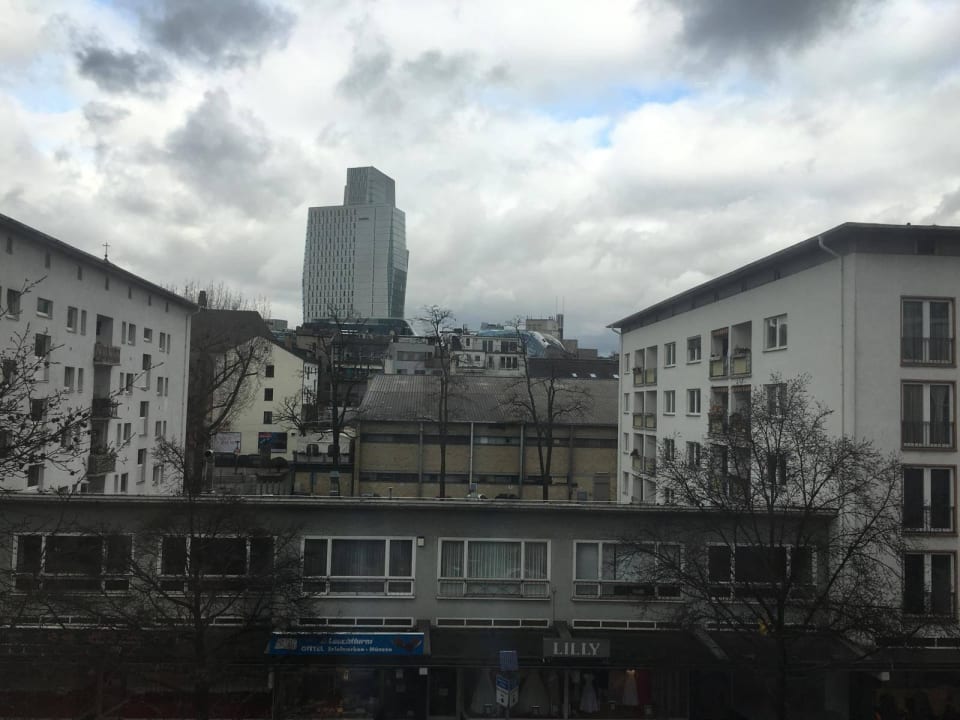 Zimmerausblick 3. Stock  Hotel Miramar