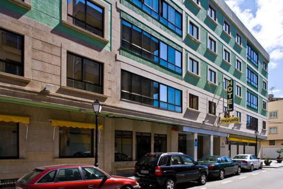 Fachada de dia Hotel Maruxia