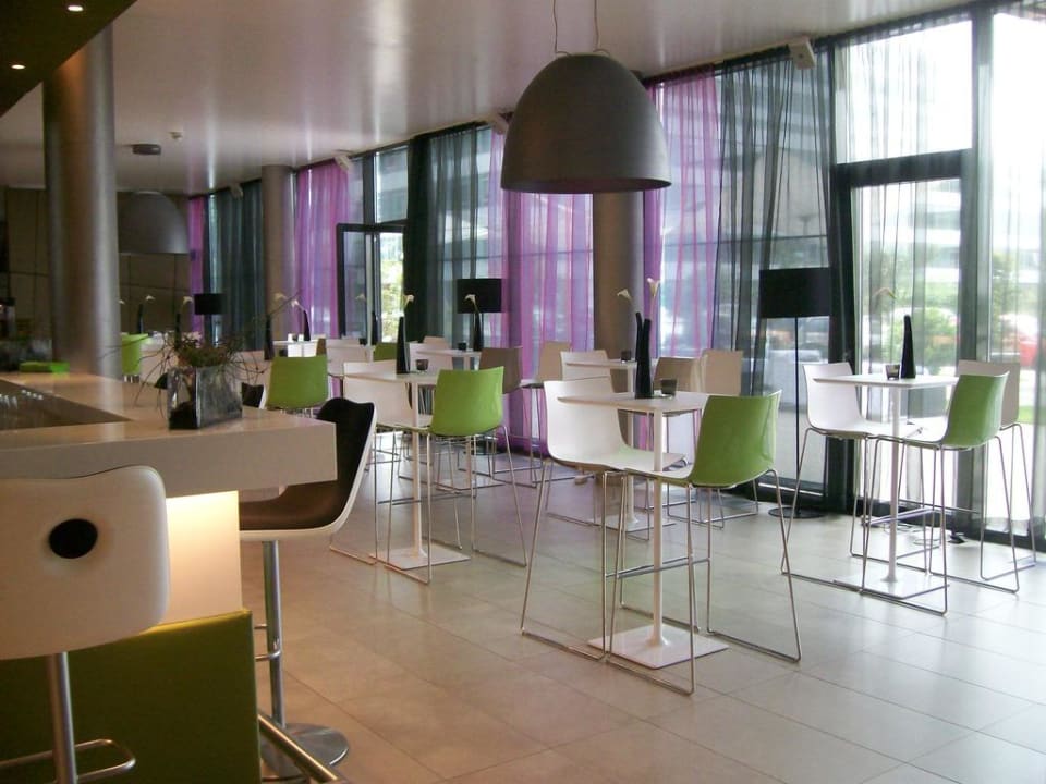 Sitzbereich PLAZA INN Wien Gasometer