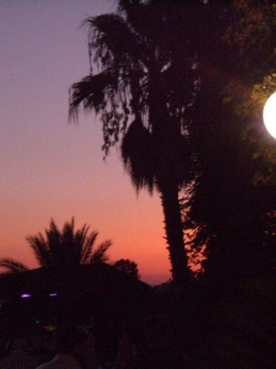 Sonnenuntergang Seaden Corolla Hotel