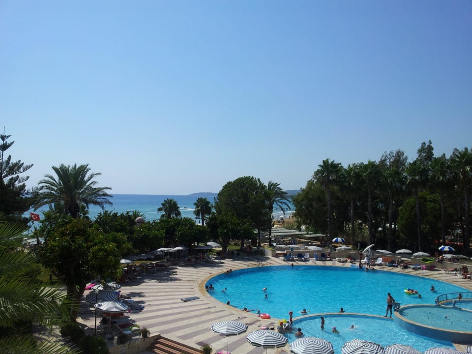 Výhlad z 2. poschodia, z našej izby Top Hotel