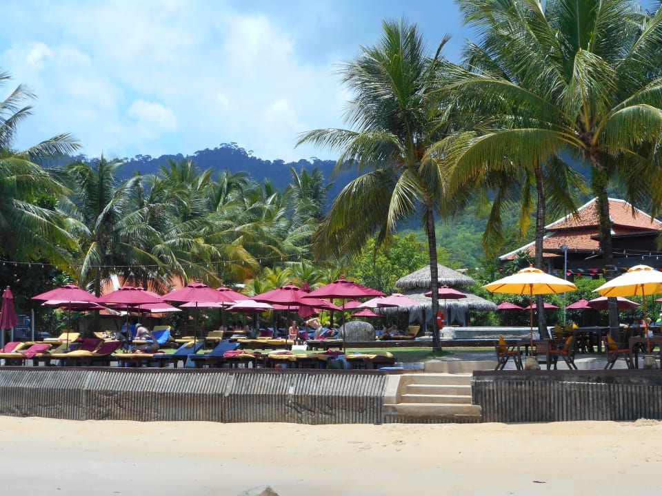 Vom Strand bei Ebbe Khaolak Laguna Resort