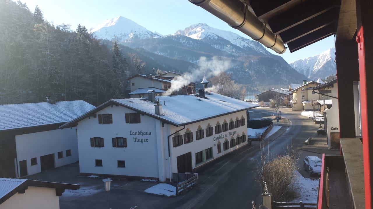 Ausblick vom Zimmer in Richtung Achensee Genießerhotel Alpin