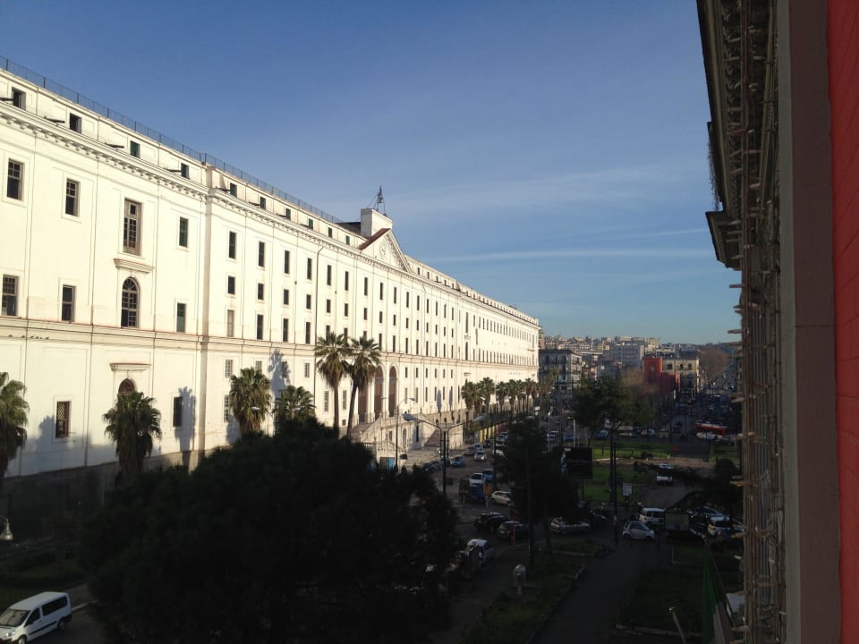 Вид на площадь Карло III Hotel Ferdinando II