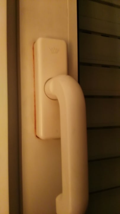 Dreckige Fenstergriffe Hotel Astoria