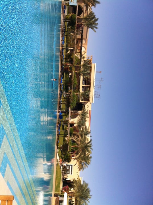 Kalt ist der Pool ca. 19 Grad TUI MAGIC LIFE Kalawy