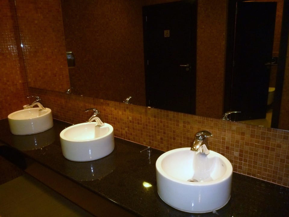 Waschraum in der Rezeption Meliá Cala Galdana