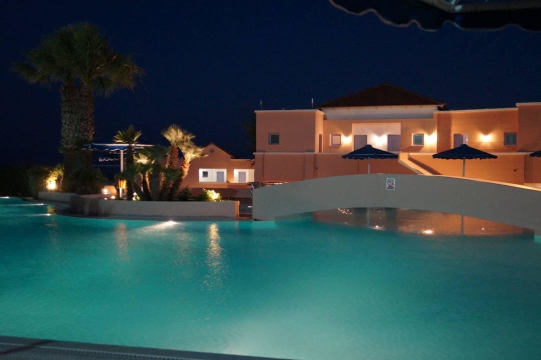 Nocne zdjęcia Mitsis Rodos Village