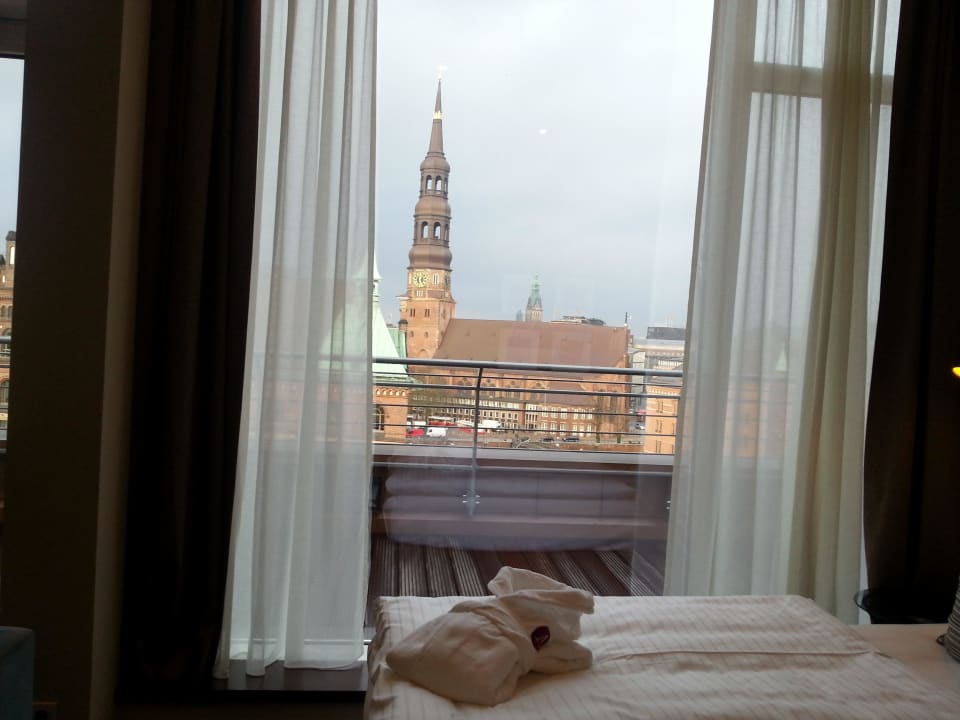 Traumhafte Aussicht AMERON Hamburg Hotel Speicherstadt