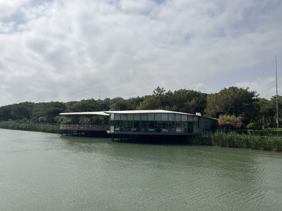 Gastro Xanadu Resort Hotel