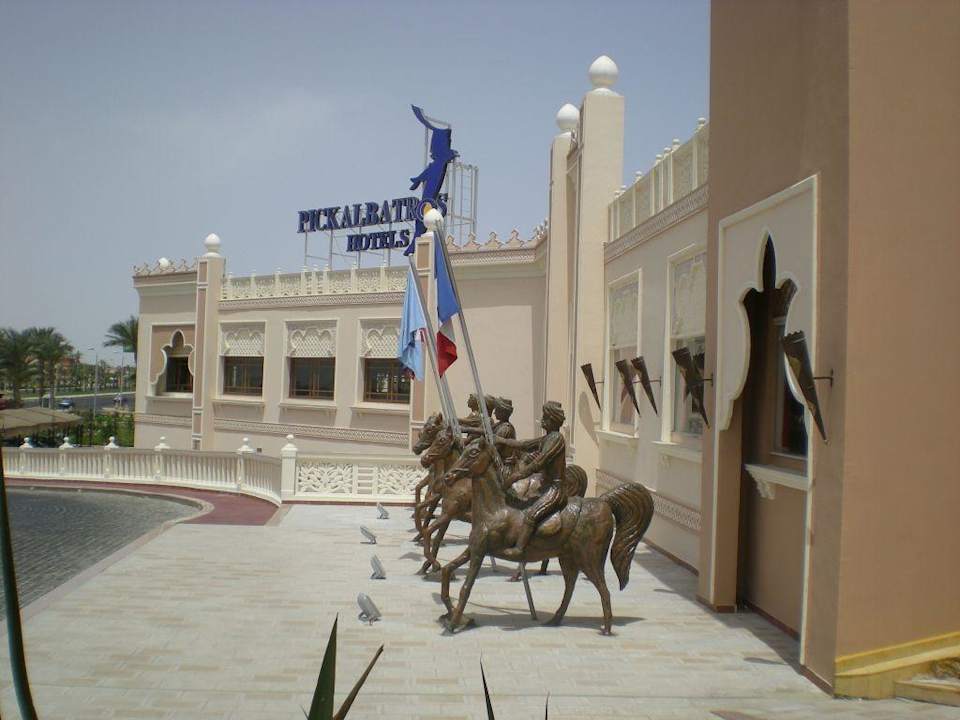 Eingang Pickalbatros Palace Resort