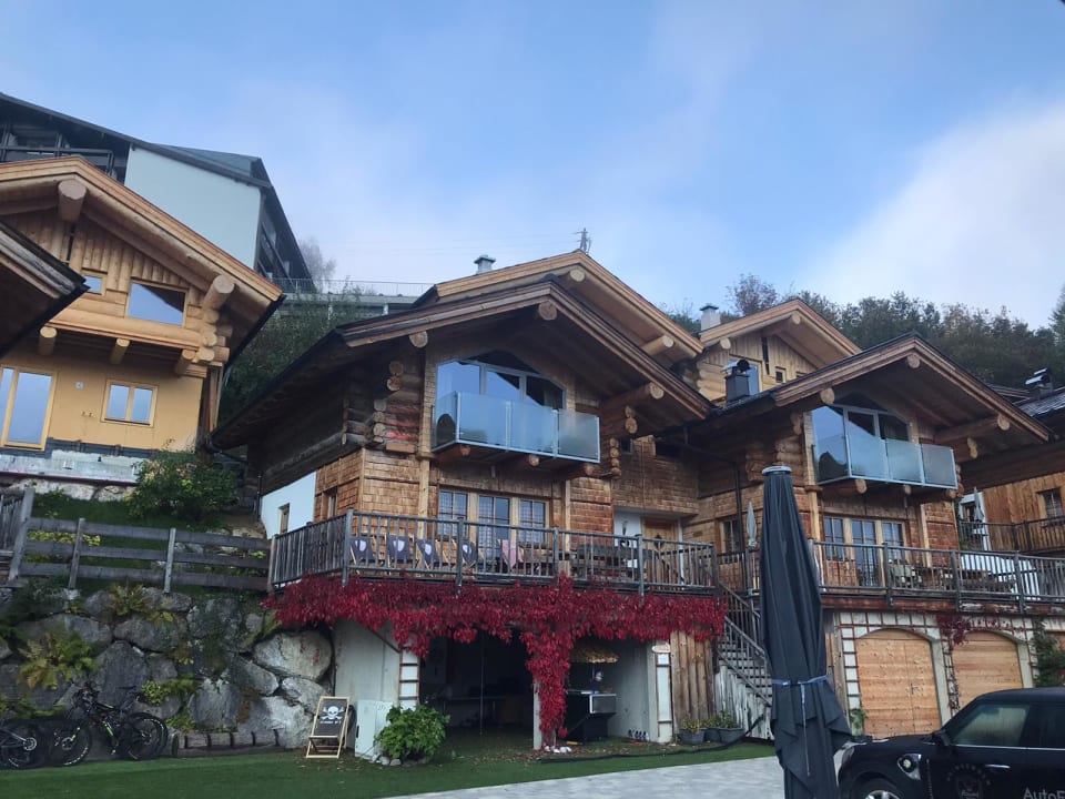 Außenansicht Hüttendorf Maria Alm