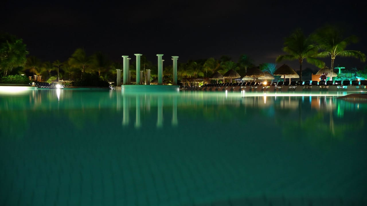 Bei Nacht Grand Palladium Kantenah Resort & Spa