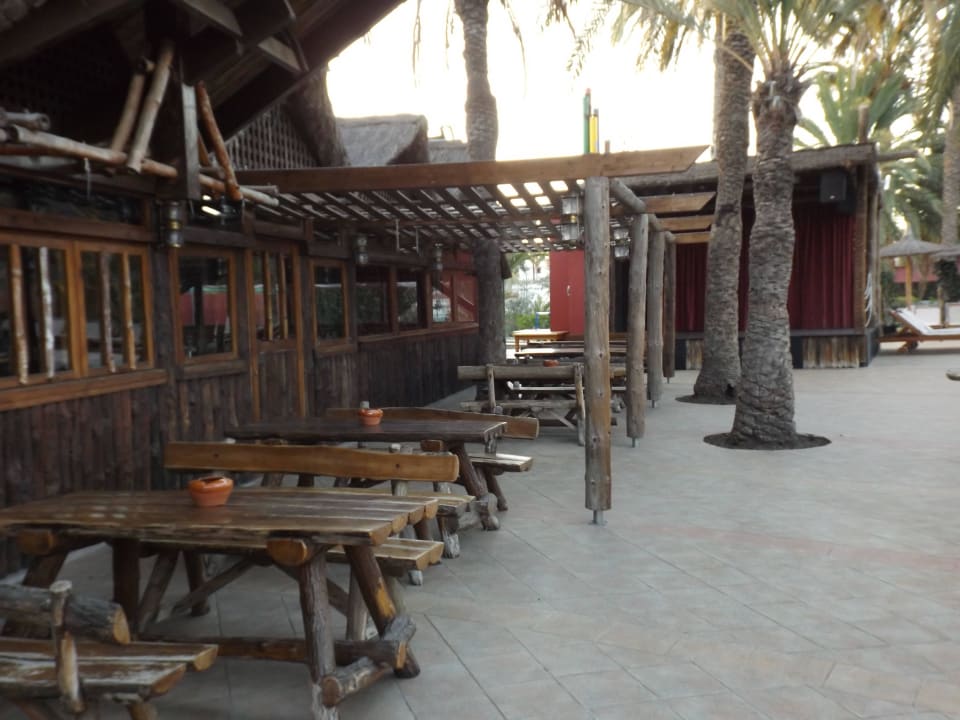 Poolbar HL Miraflor Suites Hotel