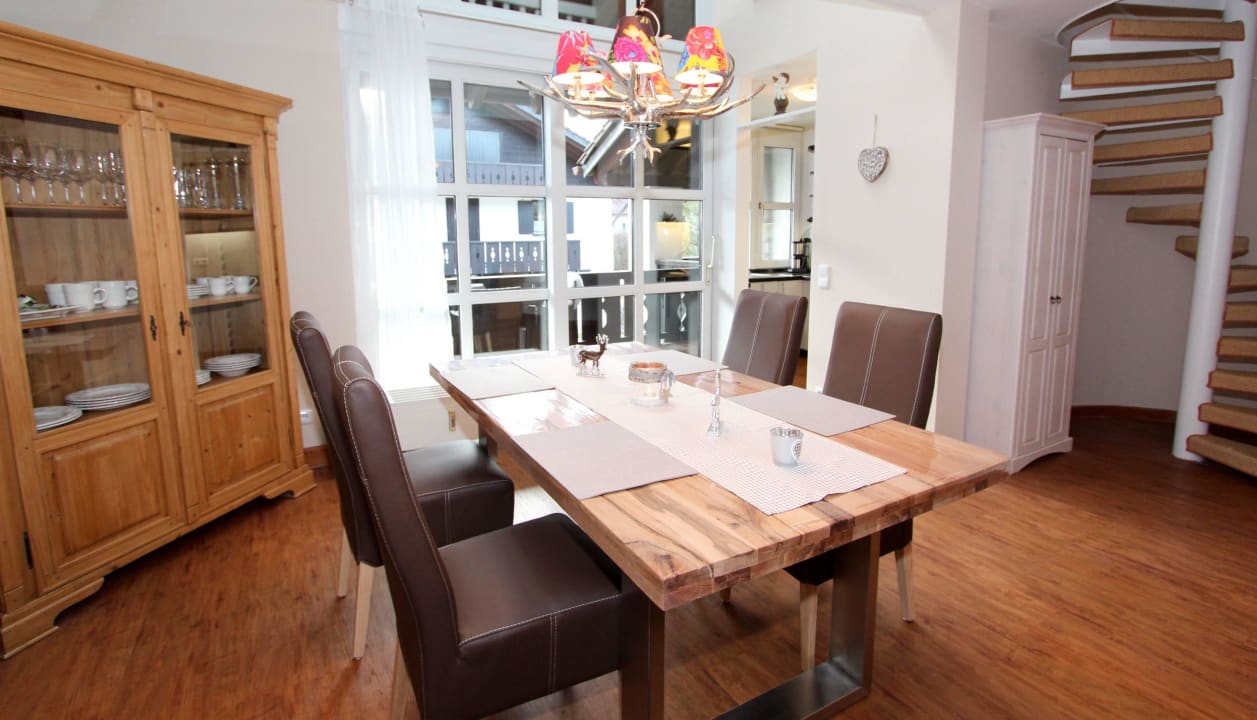 Esstisch Ferienwohnung Platzhirsch