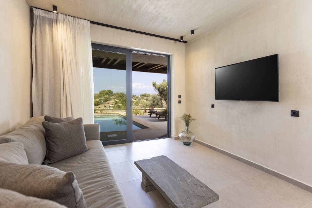 Zimmer Pnoes Luxury Suites