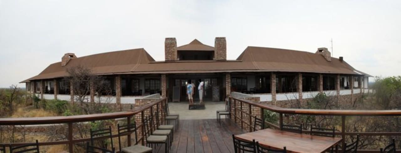 Hauptgebäude Etosha Safari Lodge