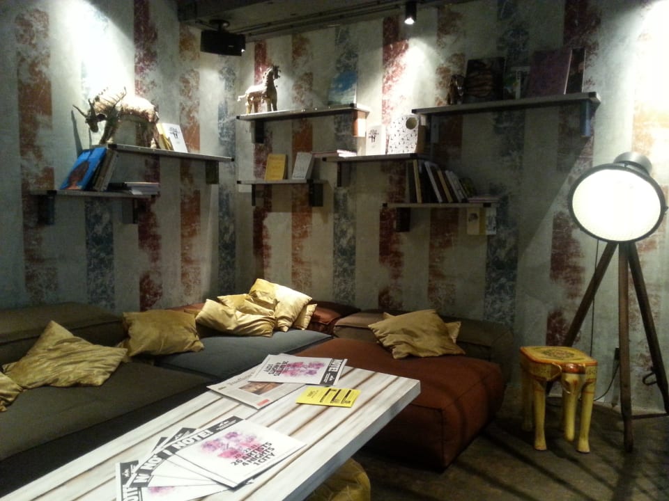 Lobby 25hours Hotel Wien beim MuseumsQuartier