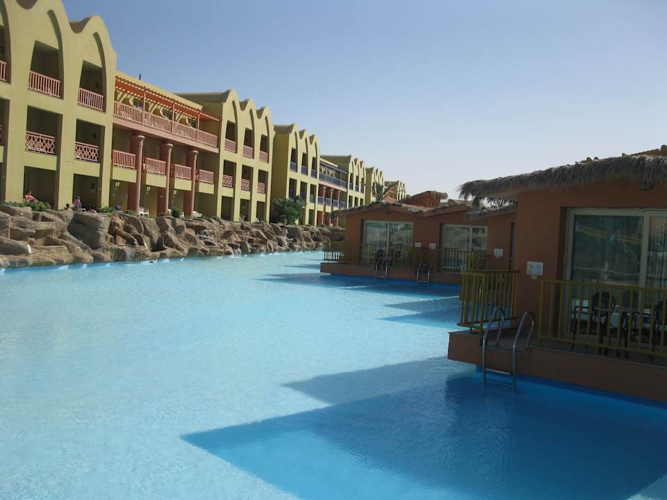 Die Bungalows mit eigenem Poolzugang Titanic Beach Spa & Aqua Park