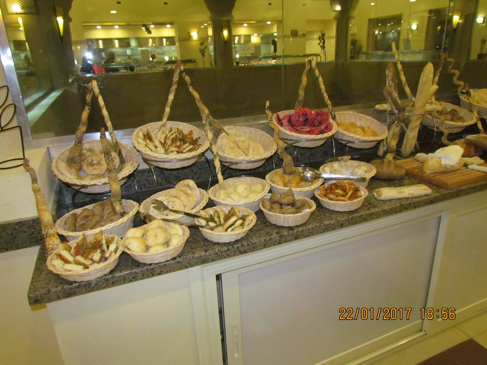 Büffet Marina Resort Port Ghalib, a member of Radisson Individuals