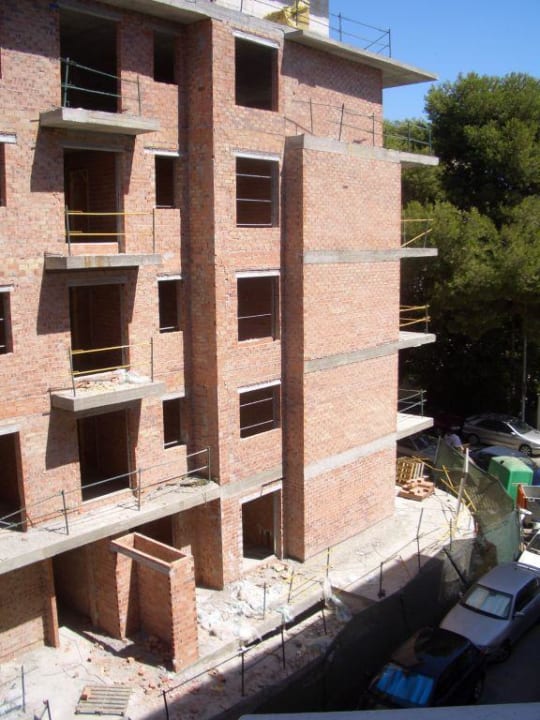 Ausblick auf den angeblicher fertigen Bau Hotel Palmasol