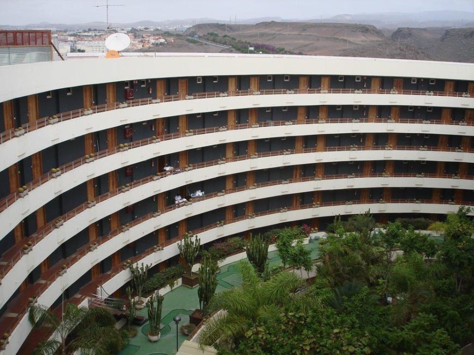 Außenansicht des Hotels von innen Bull Escorial & Spa