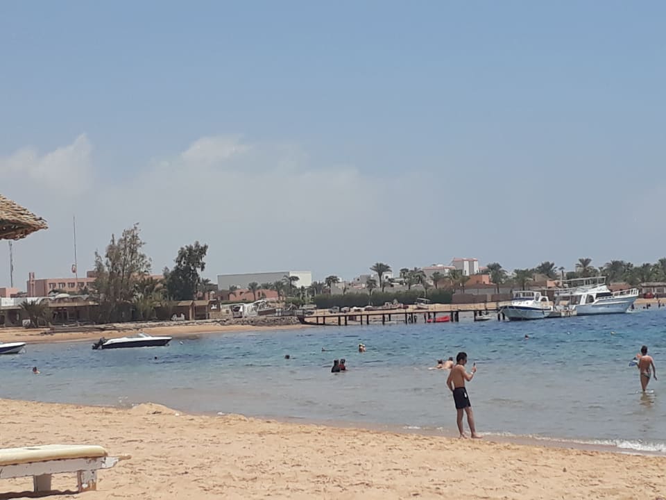 Strand Lotus Bay Beach Resort