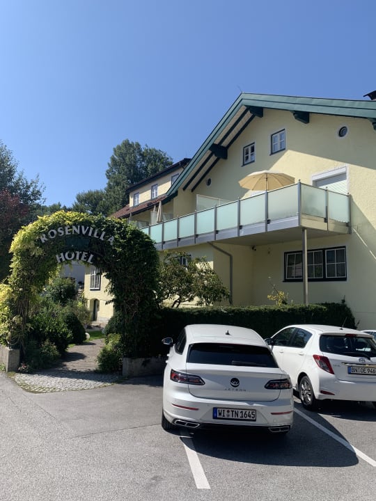 Außenansicht Hotel Rosenvilla