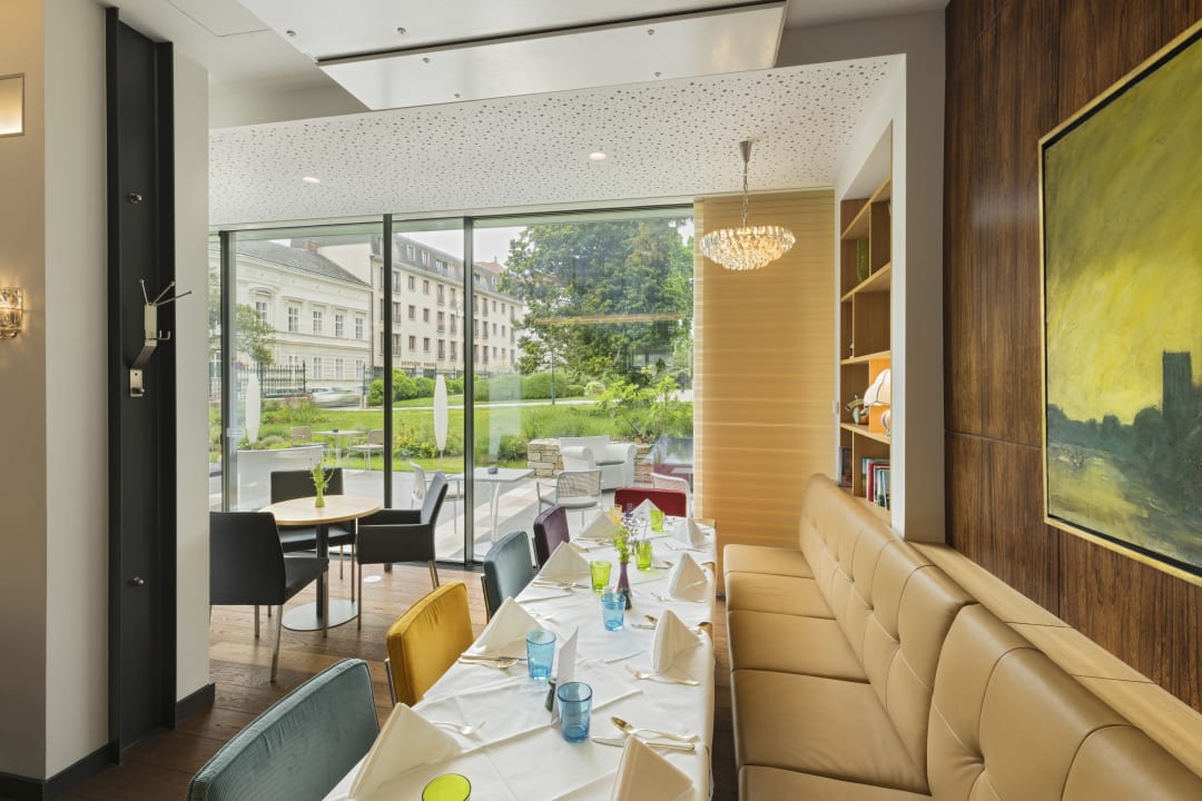 Gastro At the Park Hotel