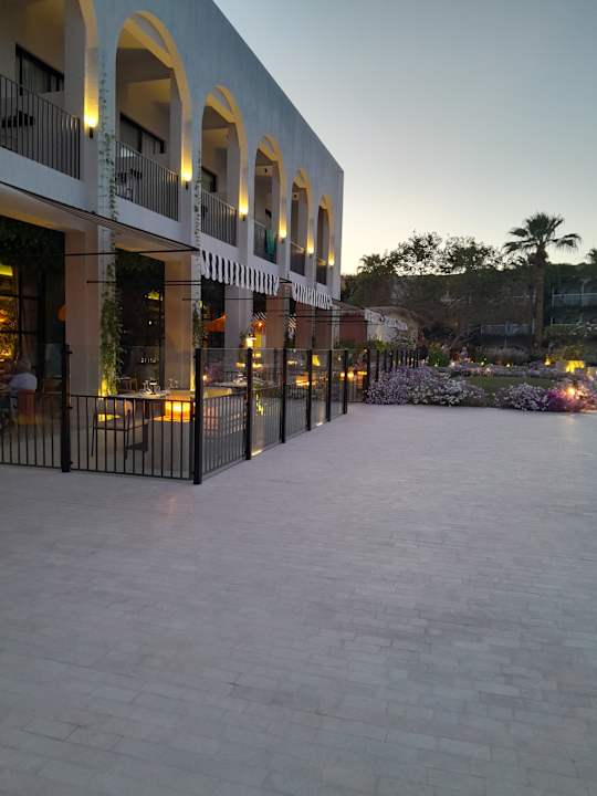 Außenansicht Desert Rose