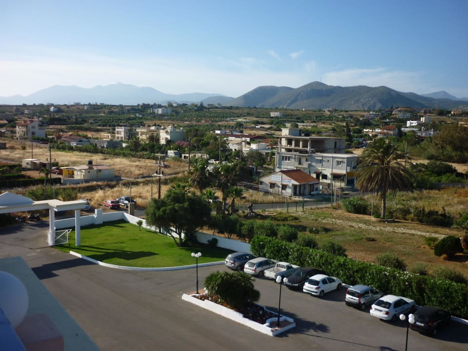 Zufahrt Hotel Serita Beach