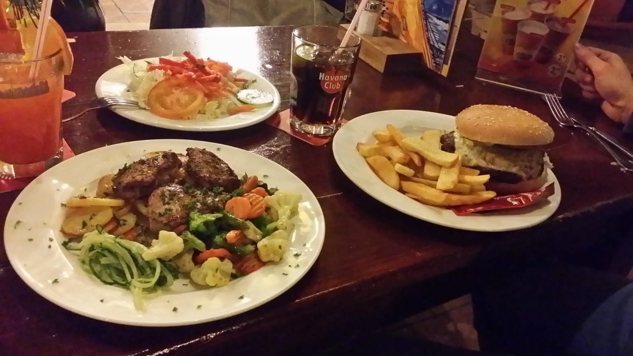 Essen im Market Dome Center Parcs Park Nordseeküste