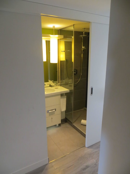 Bad mit Schiebetür Hotel Indigo Berlin - Ku'damm