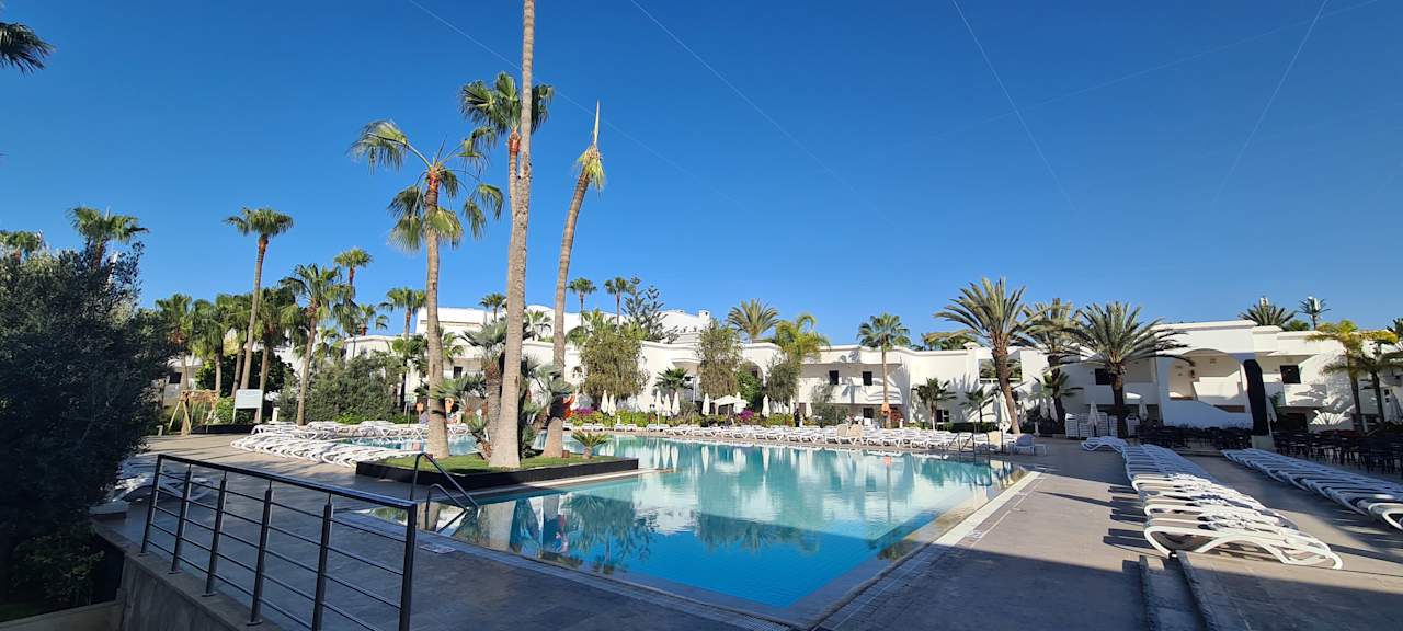 Pool Royal Decameron Tafoukt Beach