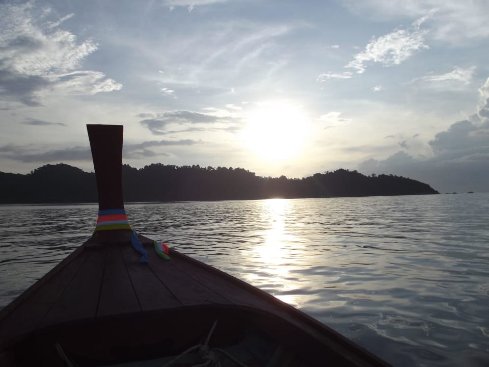 Anfahrt mit dem Boot auf die Insel Koh Hai Hotel Thapwarin Resort