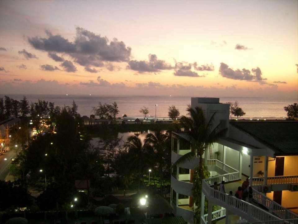 Ausblick vom Balkon Best Western Phuket Ocean Resort