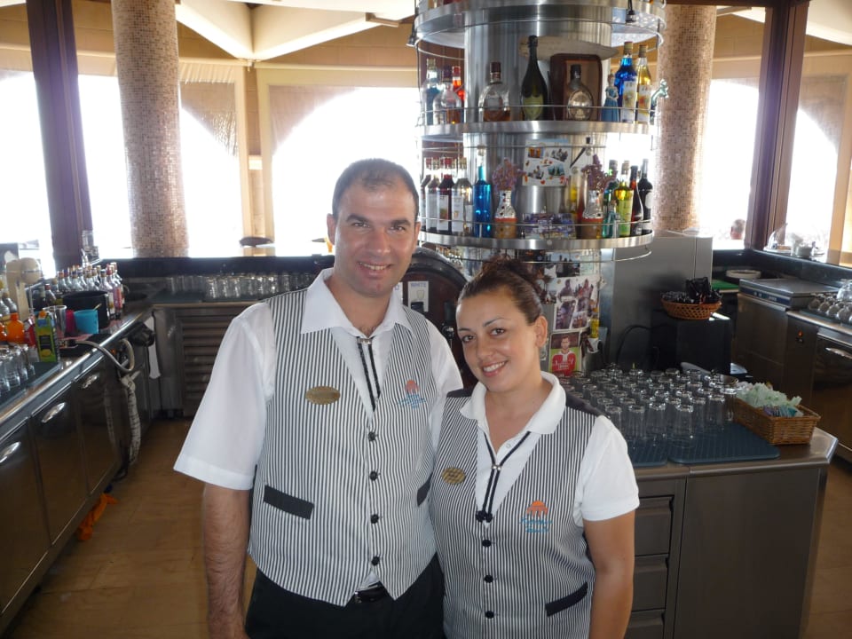 Sava und Maria das Dreamteam von der Main-Bar  Hotel Kalithea Horizon Royal