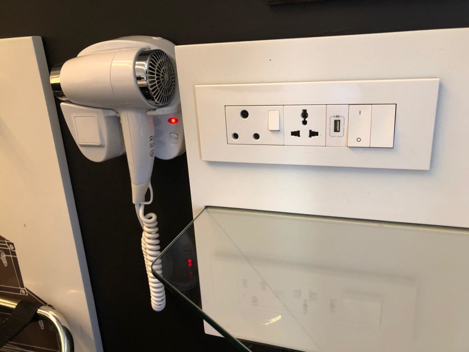 Zimmer Signature Lux Hotel by Onomo