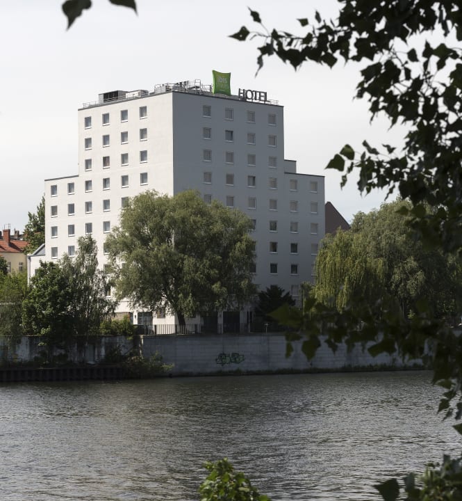 Außenansicht ibis Styles Berlin Treptow