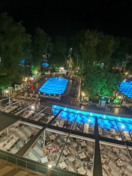 Außenansicht Hotel Botanik Platinum