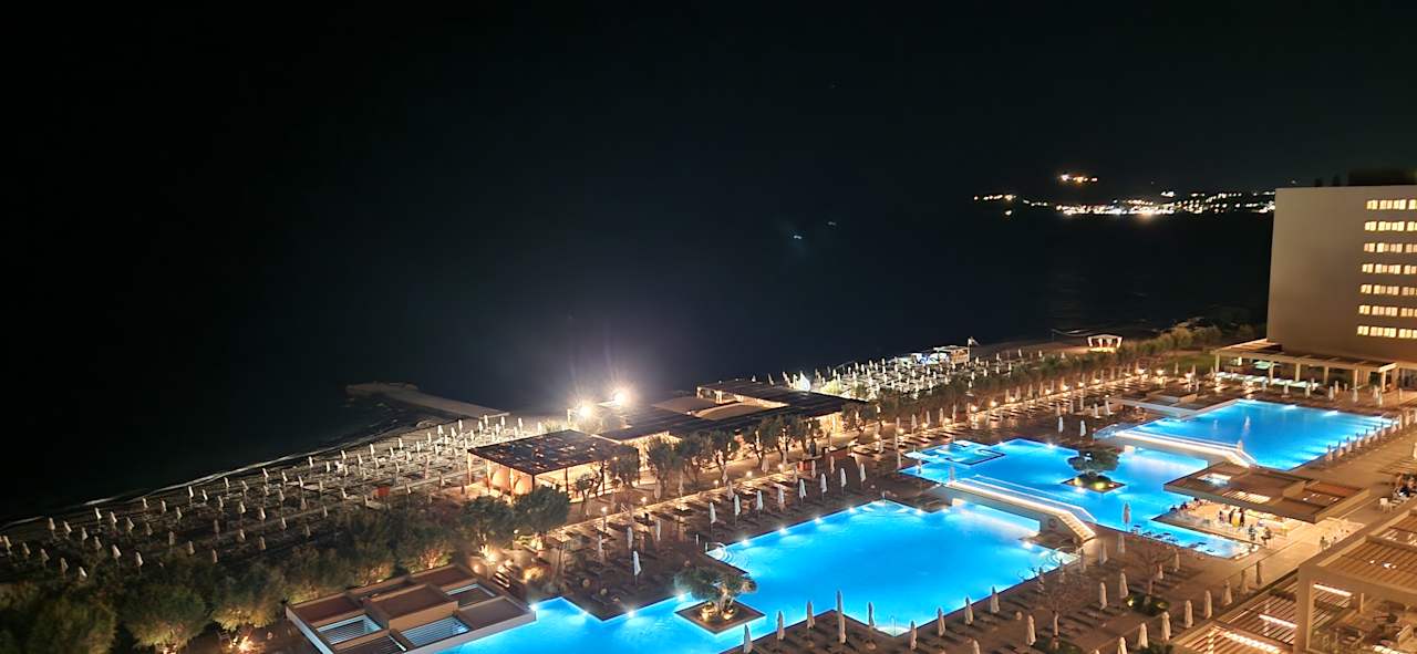 Pool Amada Colossos Resort