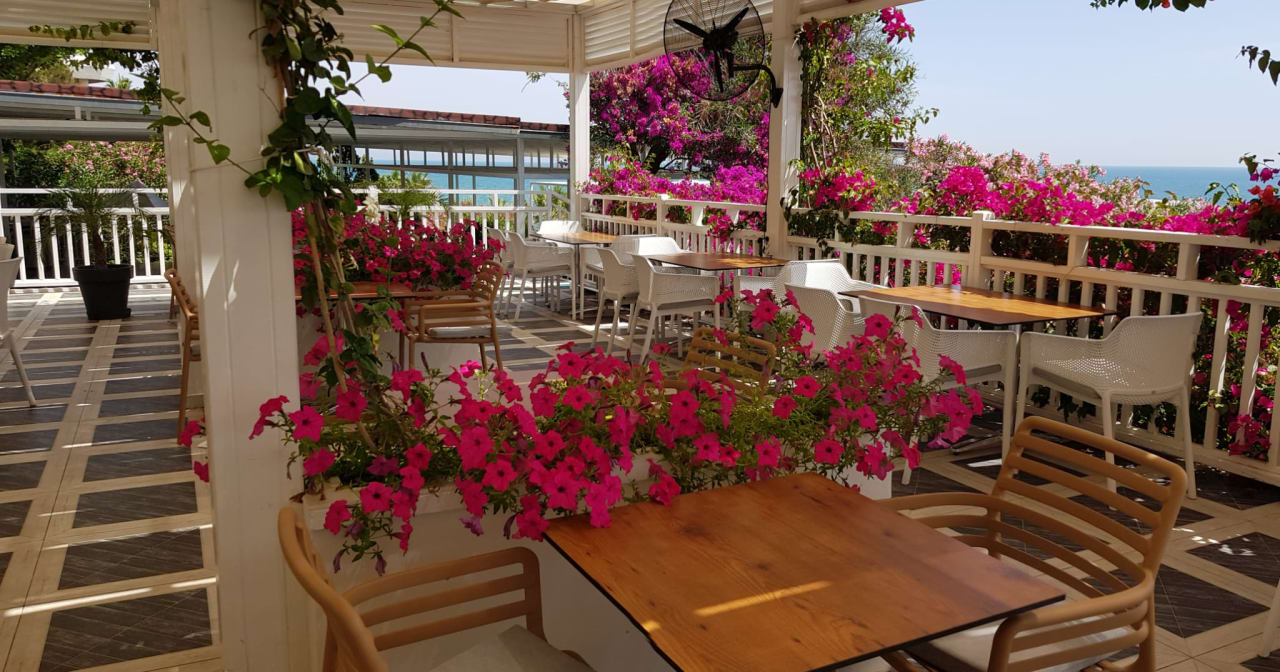 Gastro Can Garden Resort