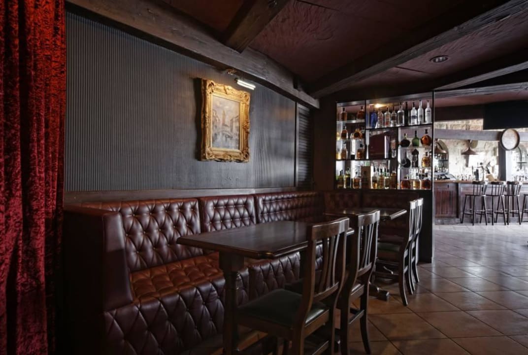 English Style Pub - Porto Azzurro Hotel Porto Azzurro Resort