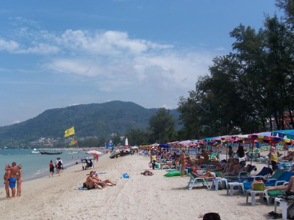 Strand in Patong Beach Holiday Inn Resort Phuket