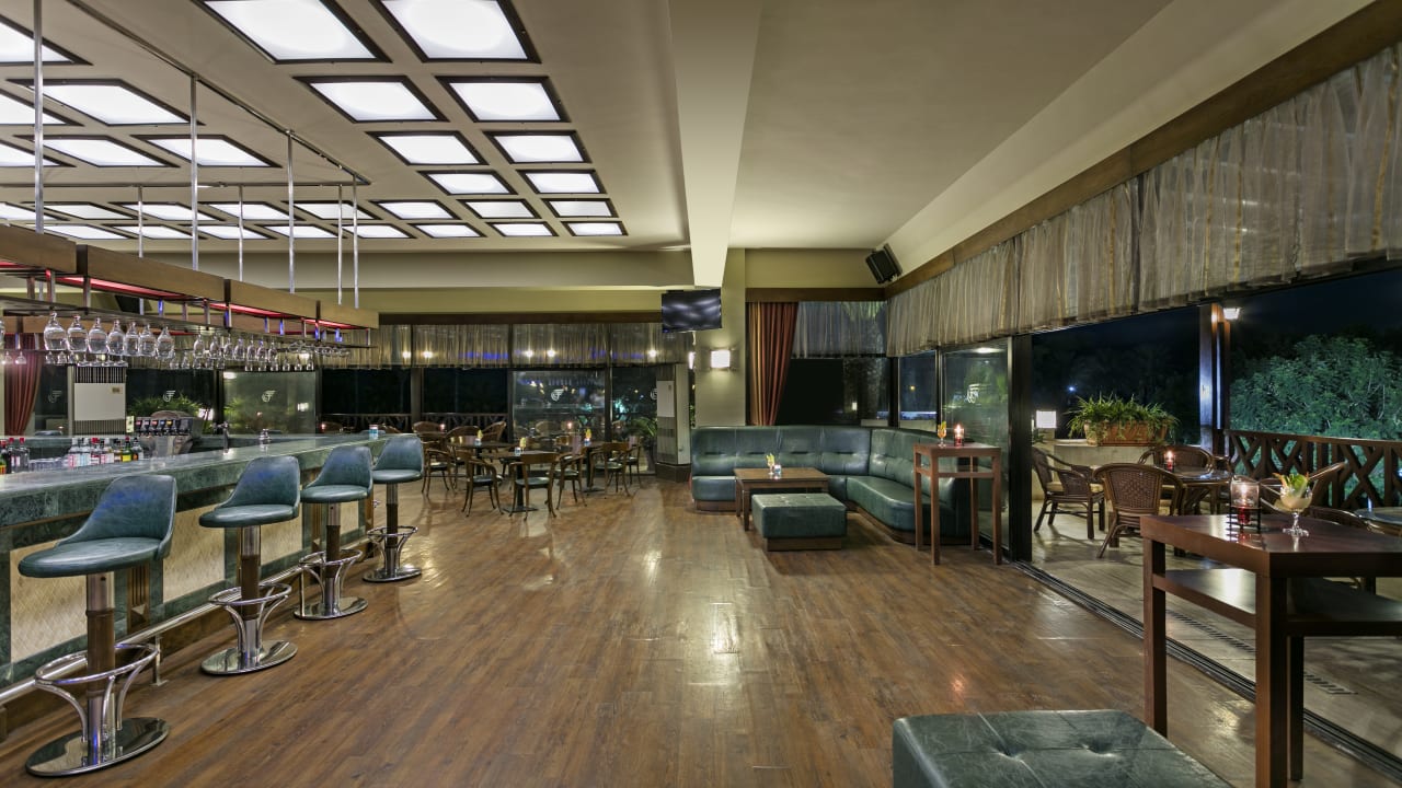 Gastro Hotel Özkaymak Falez