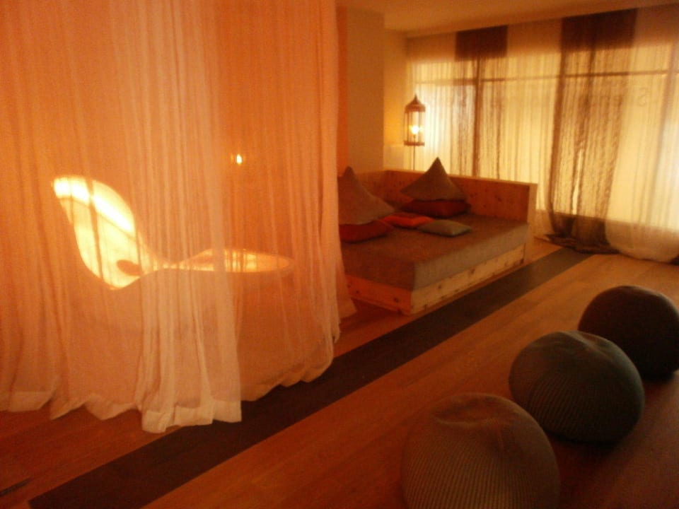 Silence Lounge mit Entspannungsliege Feldhof DolceVita Resort