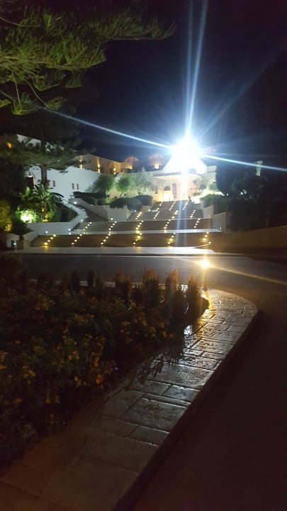 Eingang  TUI BLUE Oceanis Beach and Spa Resort