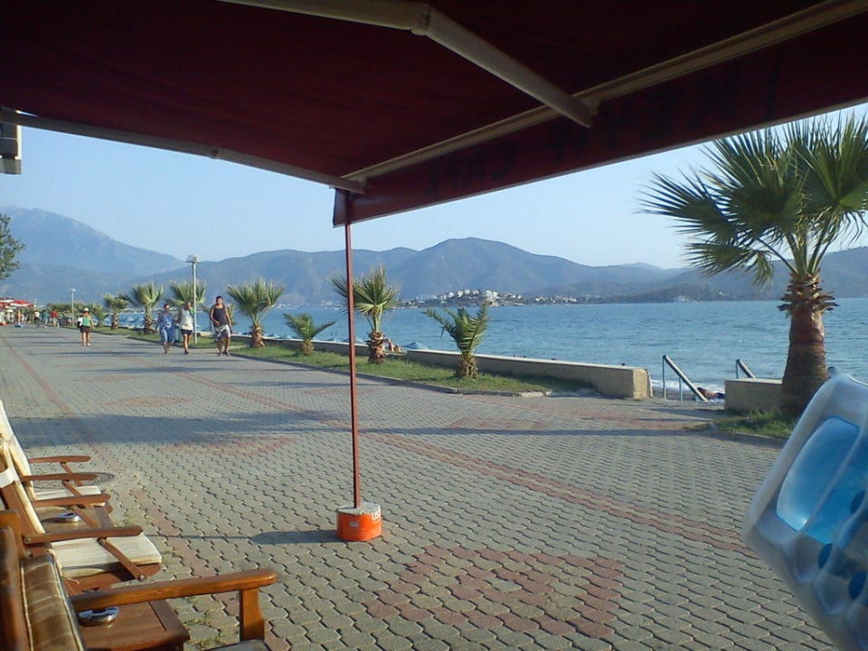 Blick auf die Promanade Hotel Grand Vizon