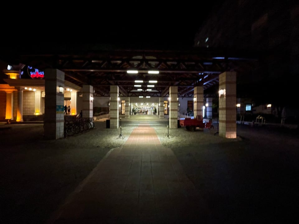 Außenansicht Salamis Bay Conti Resort Hotel & Casino